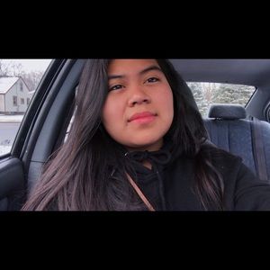 Meet your Posher, Kira